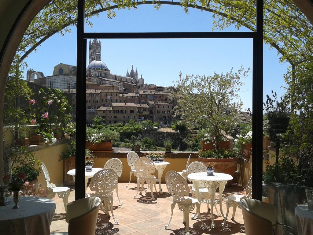 Residenza D'Epoca Campo Regio Relais Bed & Breakfast เซียนา ภายนอก รูปภาพ