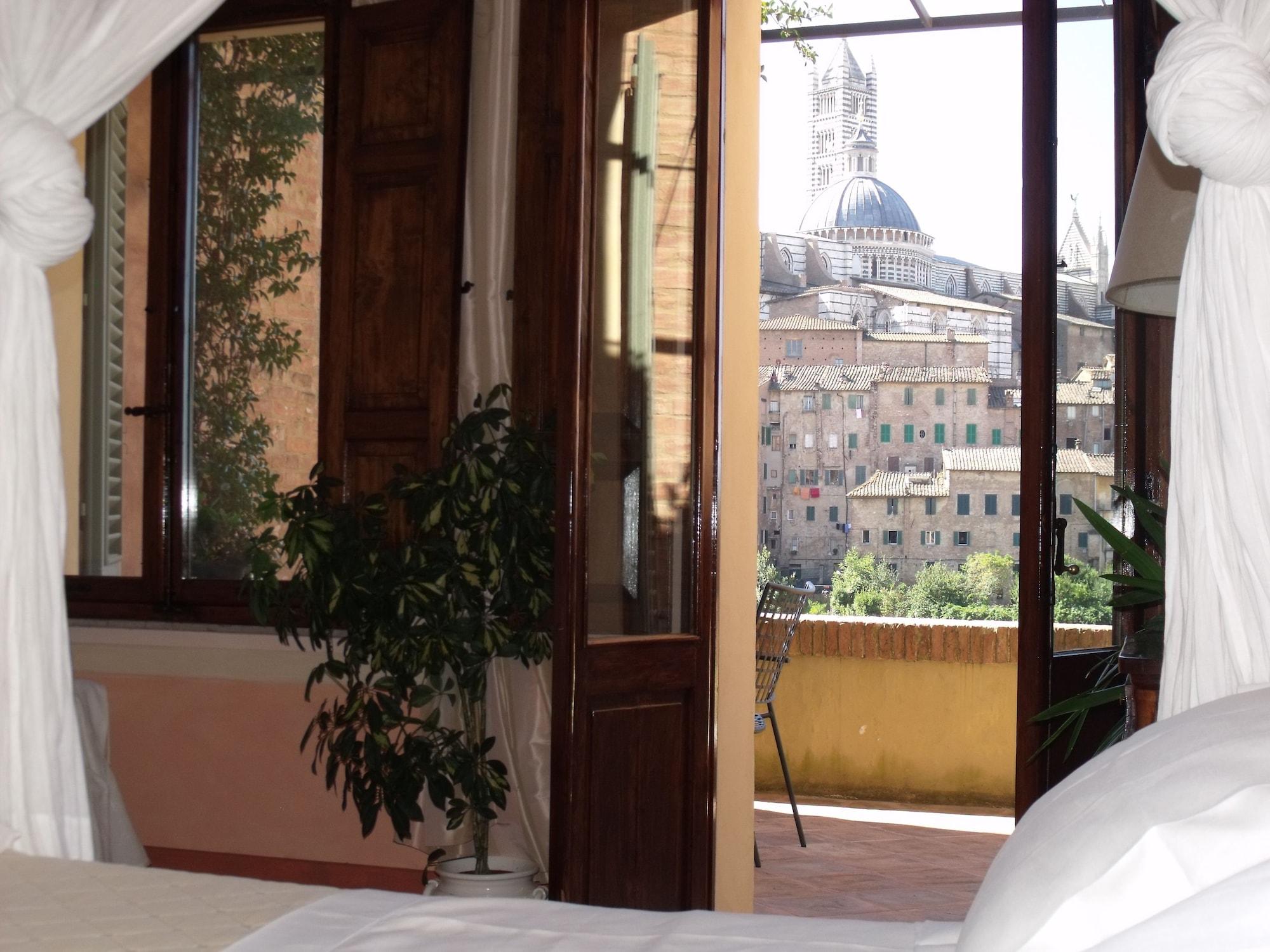 Residenza D'Epoca Campo Regio Relais Bed & Breakfast เซียนา ภายนอก รูปภาพ